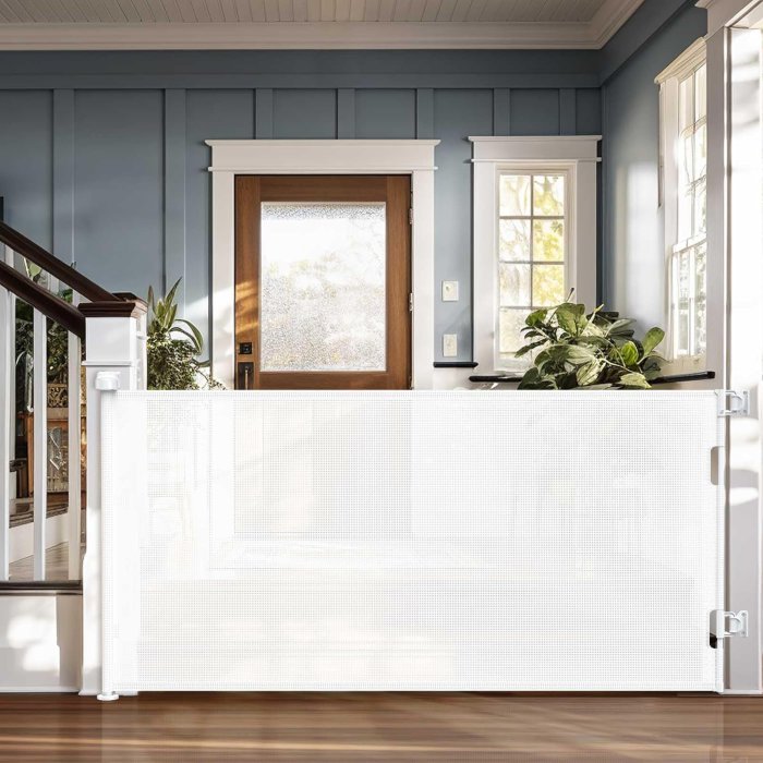 Cumbor Retractable Baby Gate - Extra Wide Mesh (White)